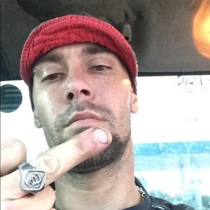 Meet your Posher, Seth